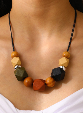 女串珠毛衣链 Wooden women's handmade beaded pendant necklace