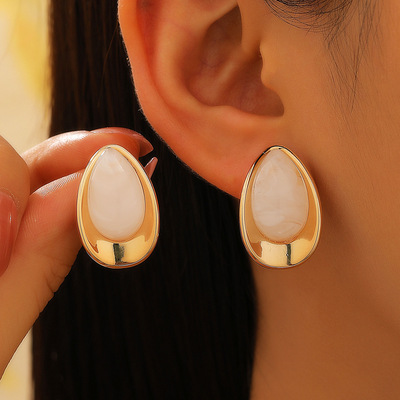 women Fashionable exaggeration temperament earrings优雅耳环
