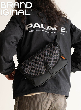 MYBRANDORIGINAL 时尚格纹斜挎包男款高颜值翻盖设计通勤包M24-23