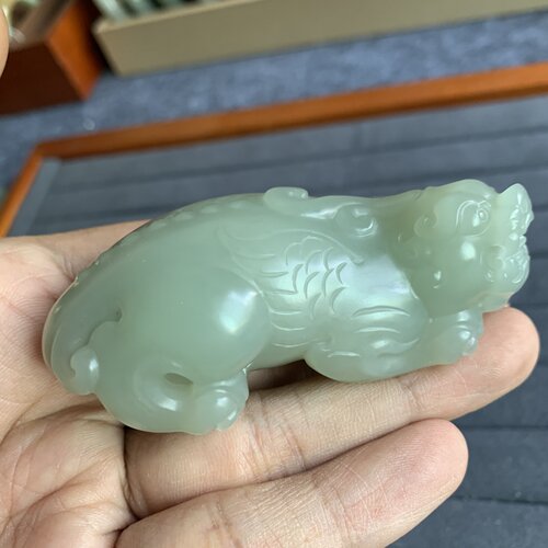 收藏级纯天然正宗新疆和田玉且末料青白玉貔貅手把件玉石大挂件