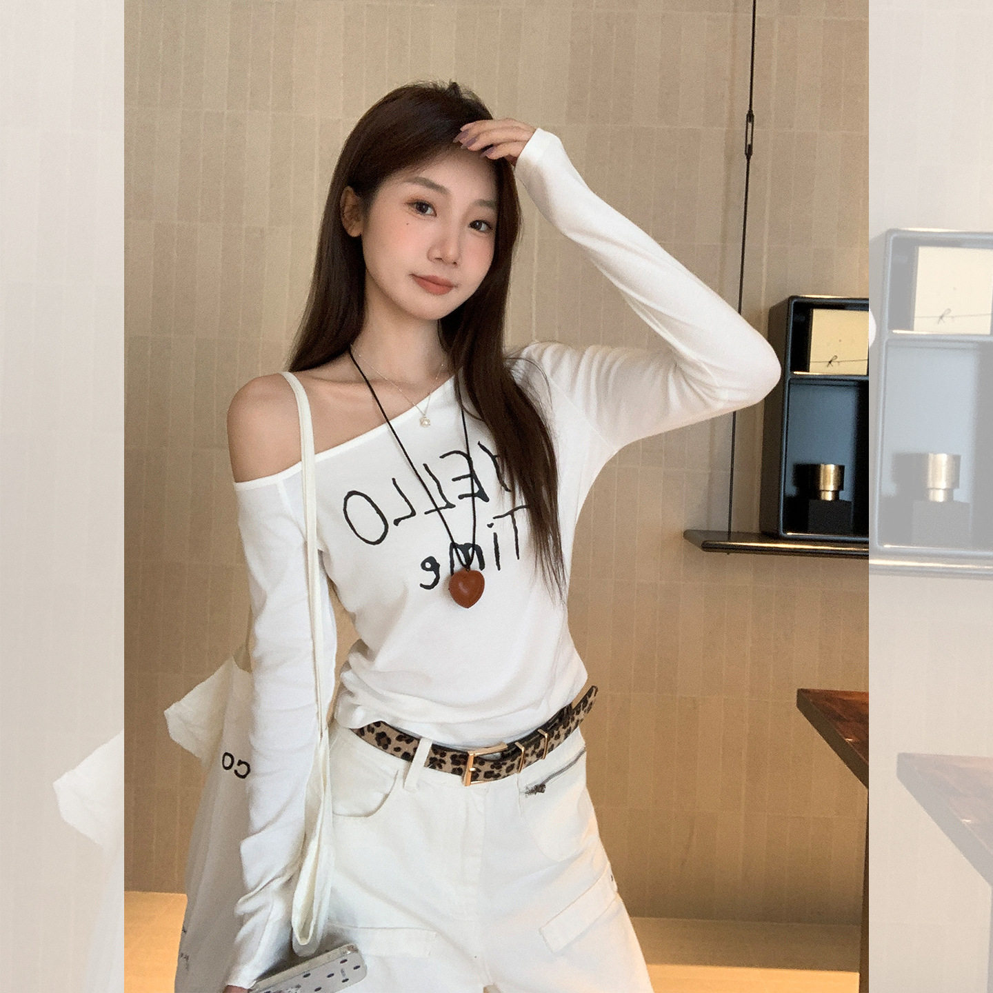 women sexy off shoulder t-shirt lady crop top白色斜肩字母