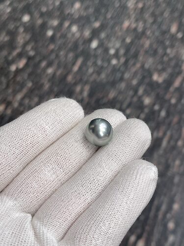 蓝绿13.5mm炫彩大溪地铂金灰裸珠 自然光拍摄 真科研SS一级证书