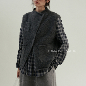 一方二集 复古百搭森林编织羊驼长毛斜门襟不对称松果针织马甲