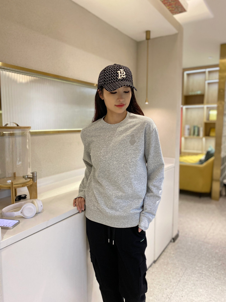 保罗彼得女士春款圆领卫衣舒适