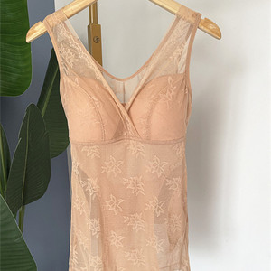 外贸薄款蕾丝网纱带胸垫一体免穿文胸大码女士背心塑身无钢圈打底