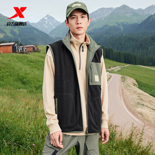 特步马甲男女2025秋季官方时尚百搭情侣户外骑行保暖背心运动外套