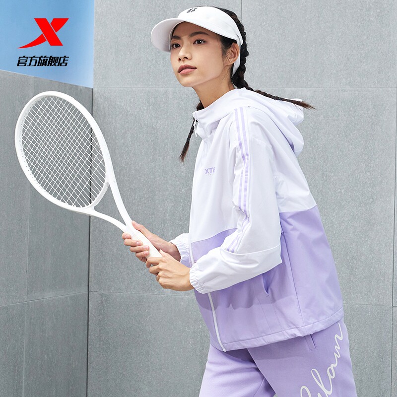 XTEP 여성 자켓 2024 봄 가을 새로운 대비 색 짠 후드 탑 루즈 캐주얼 긴팔 자켓 여성 의류