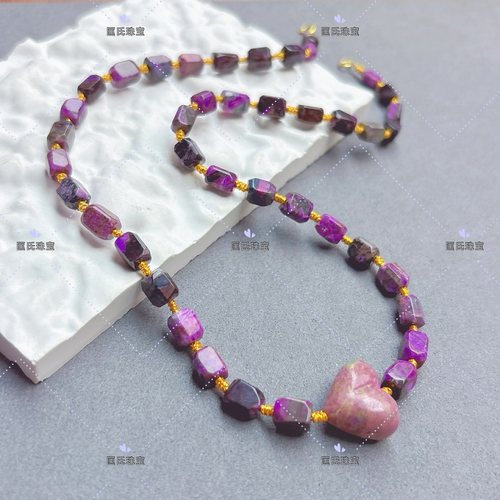 匡氏珠宝 18K舒俱来泥地樱花屁桃切面项链Z-HL-A7234(多样性发货)