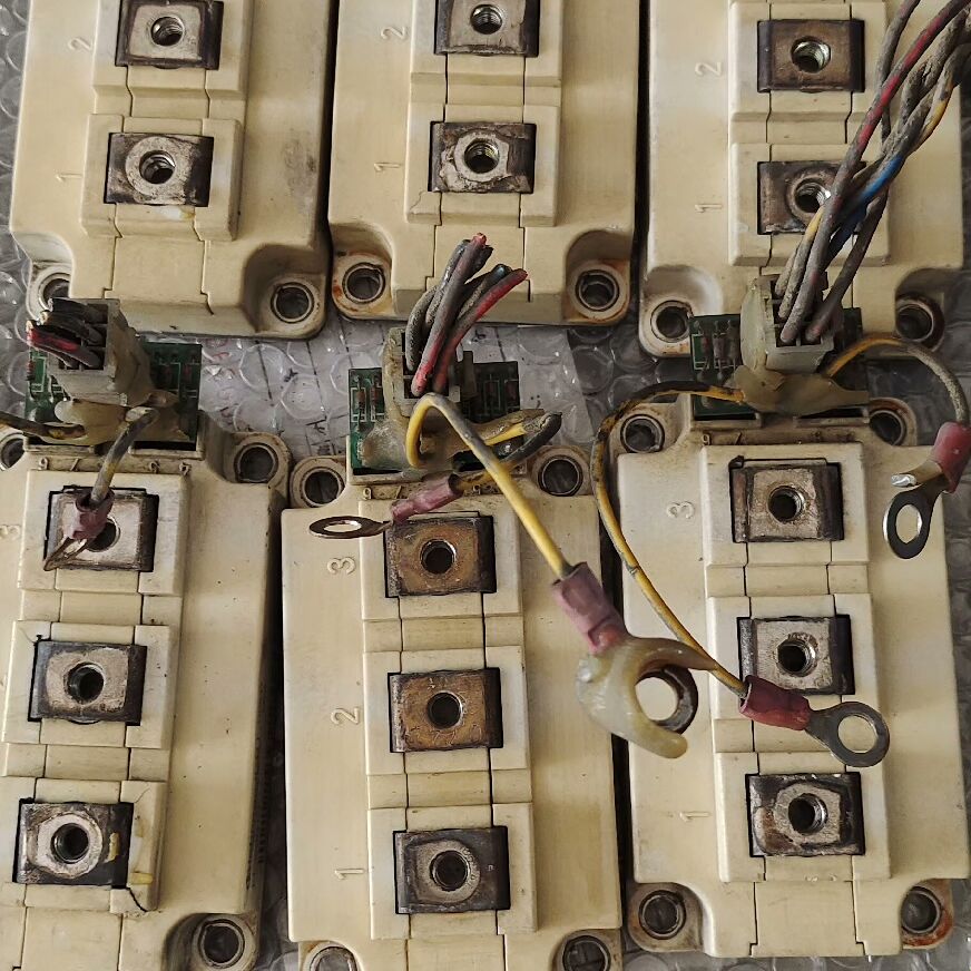 英飞凌模块FF150R12KS4 功能正常 有要的联系！