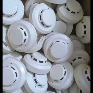 海湾烟感G3.…G3T成色好年份近 现货300 保证正常使用