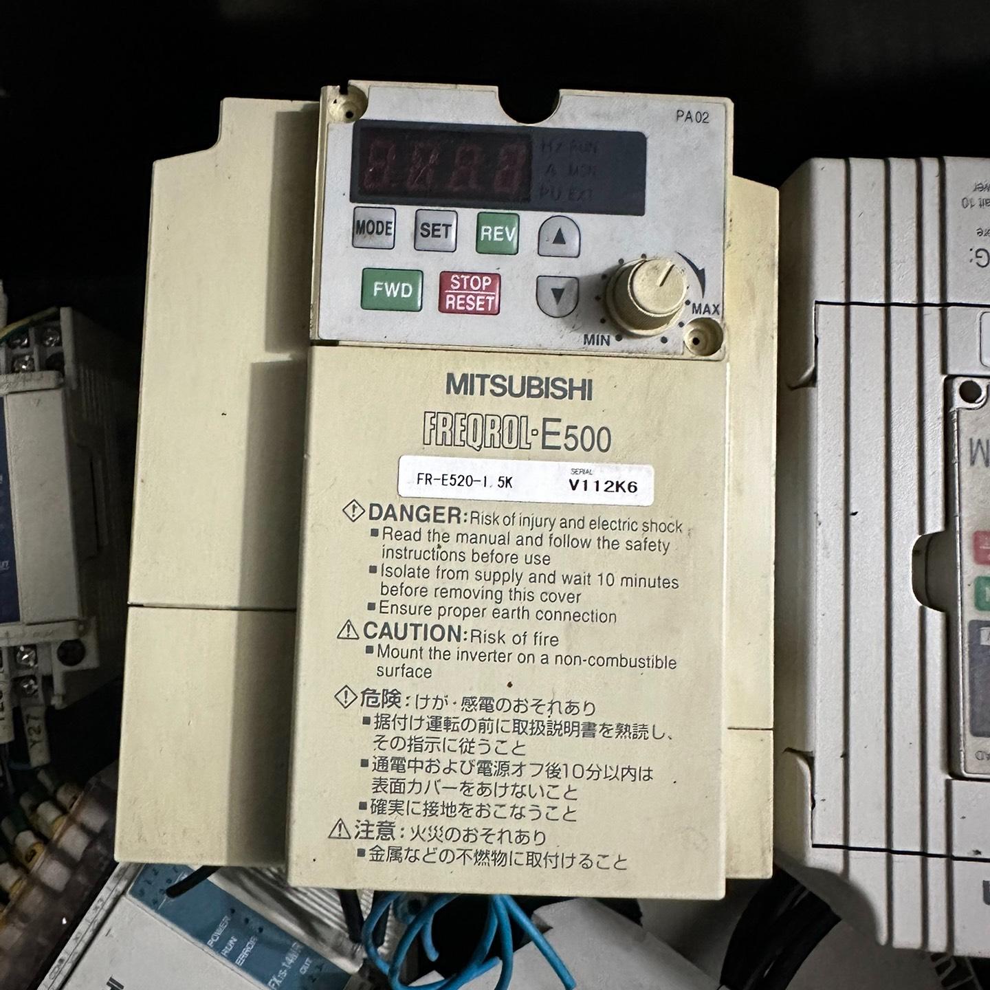 变频器E500 220V 1.5KW