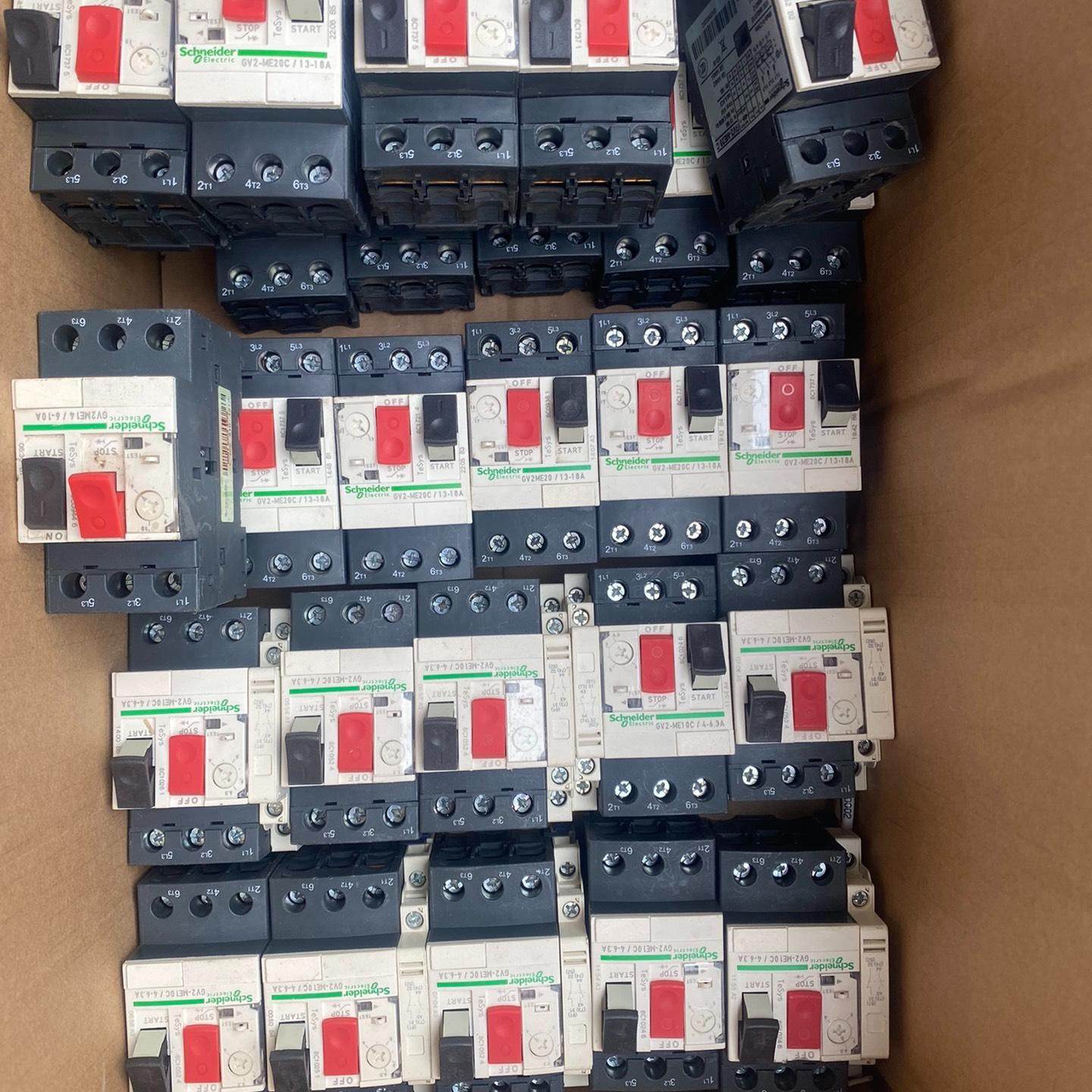 出售马达保护开关GV2ME4-6.3安10台，6-