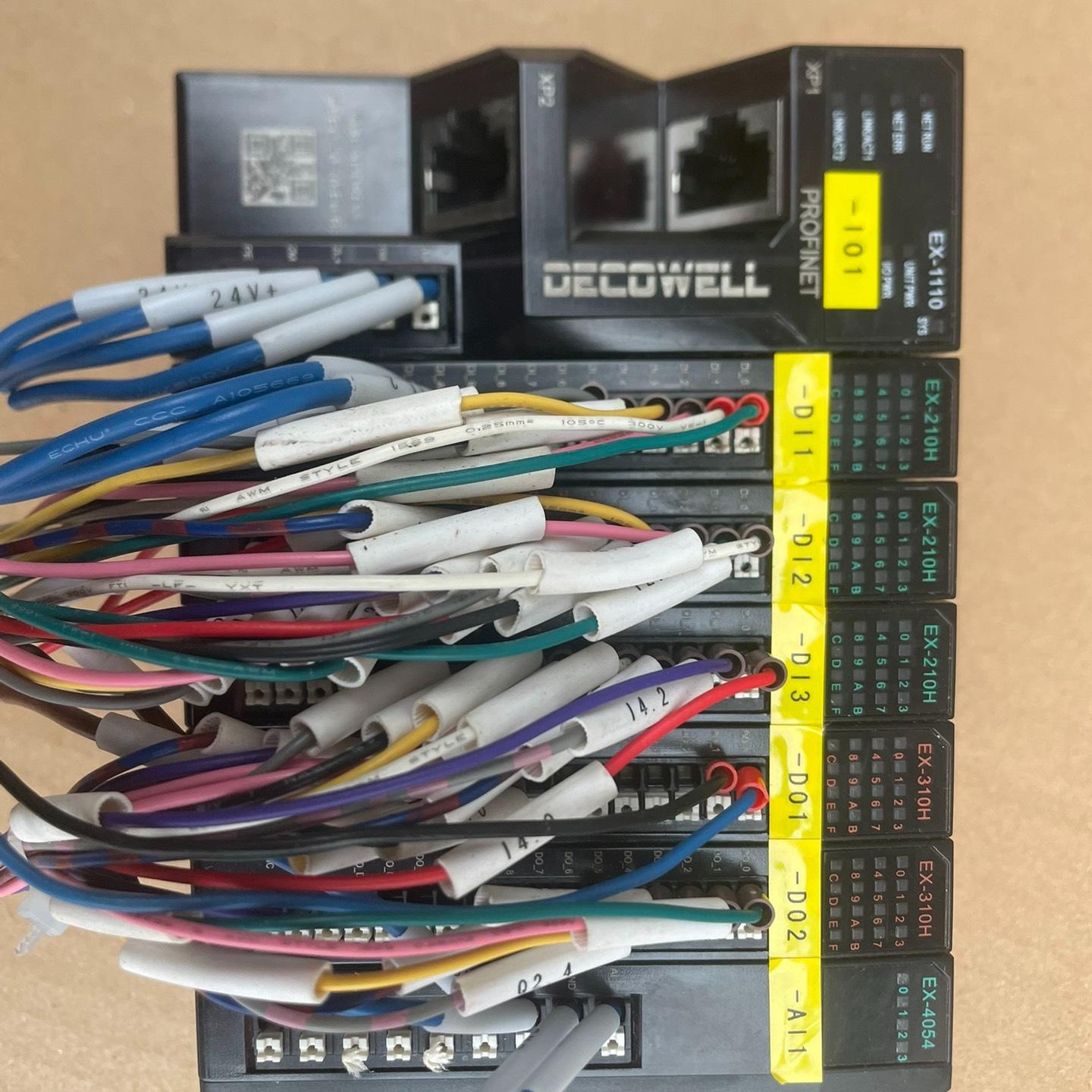 德克威尔模块模组EX-1110PLC。EX-210H三块。E