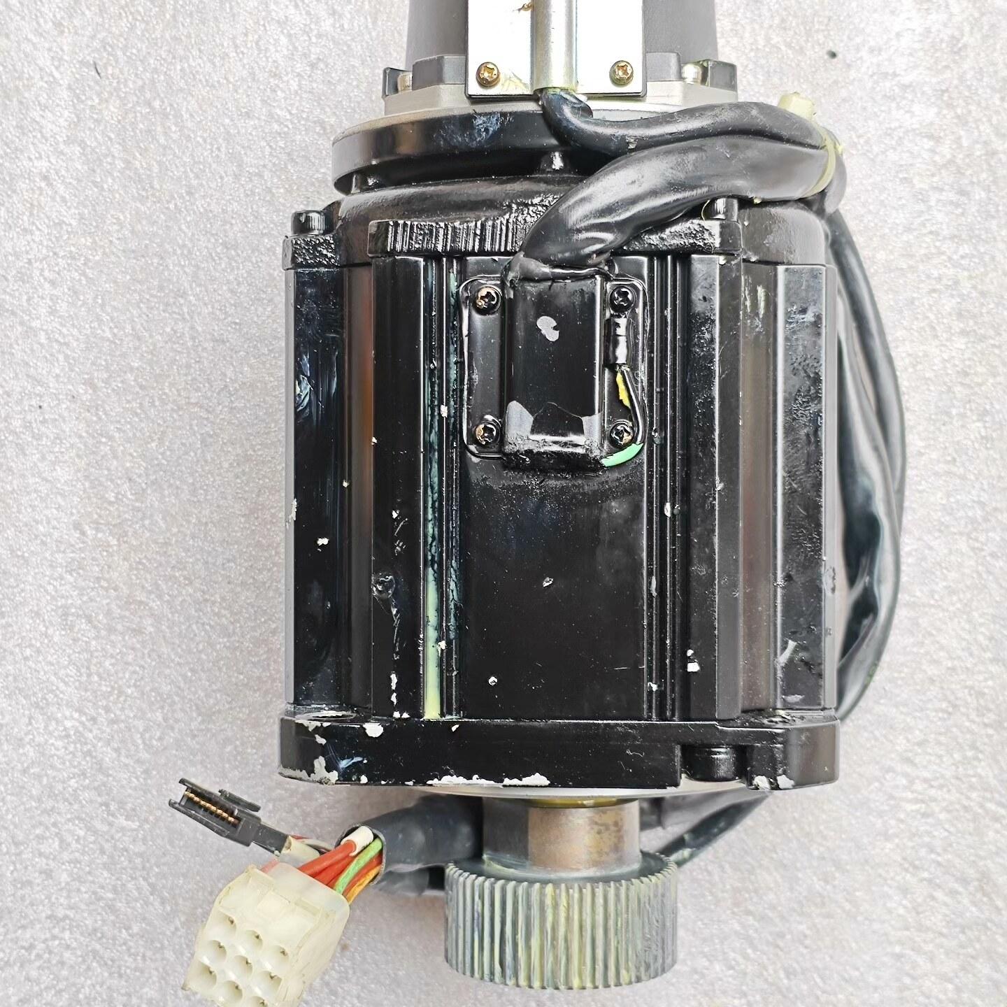 拆机TAMAGAWA多摩川交流伺服电机TS4127N99