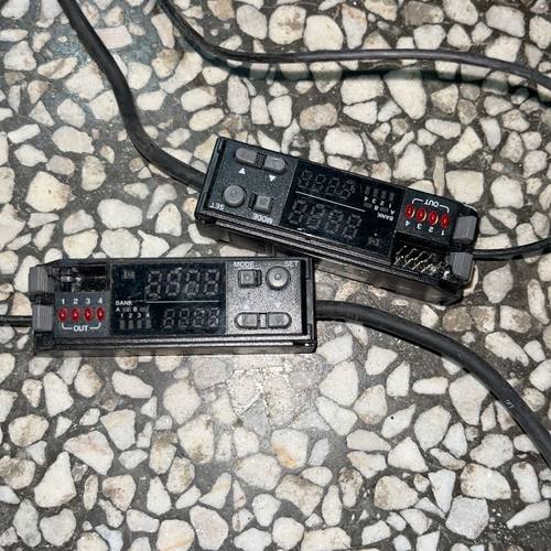 CZ-V21A  实物如图 功能包好 不 现货