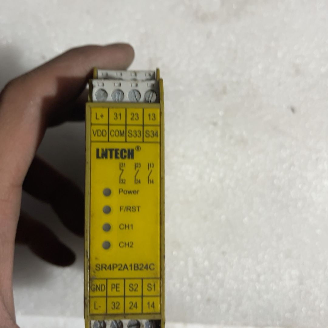 LNTECH安全继电器SR4P2A1B24C 拆机件 成色看