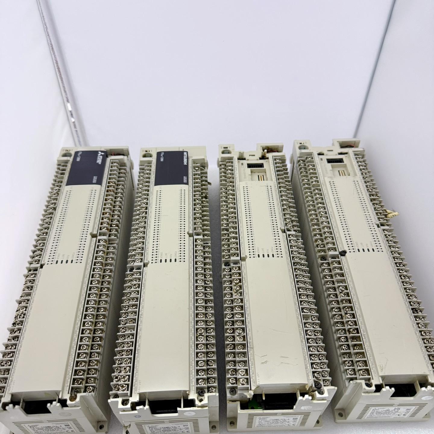 PLC. FX3U-128MT/ES-A p