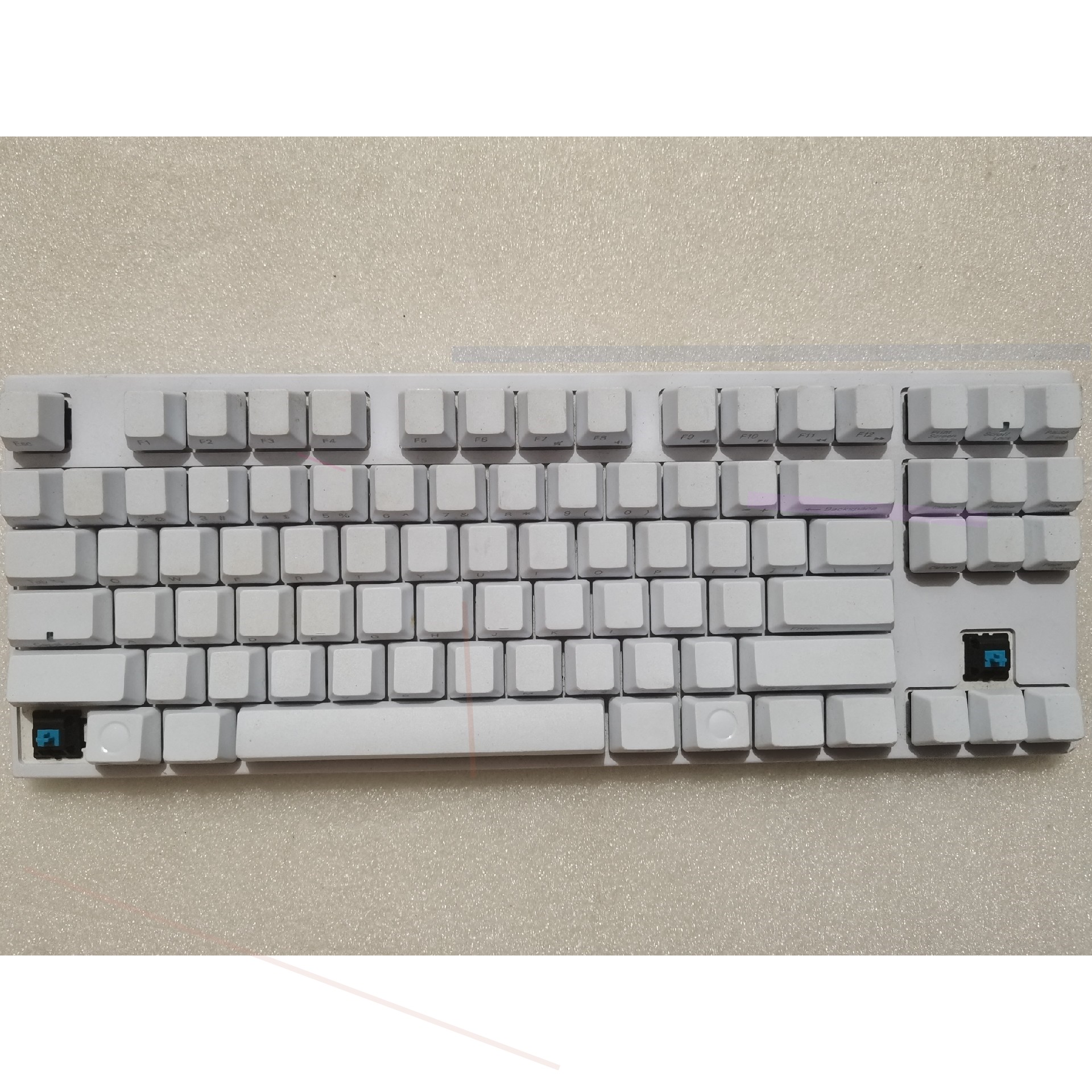 varming 阿米洛 vb87mc青轴蓝牙机械键盘白色无刻