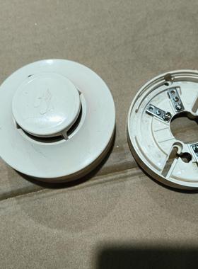 蓝天JTY-GD-3100型烟感，有2套，波码设备，成色如图