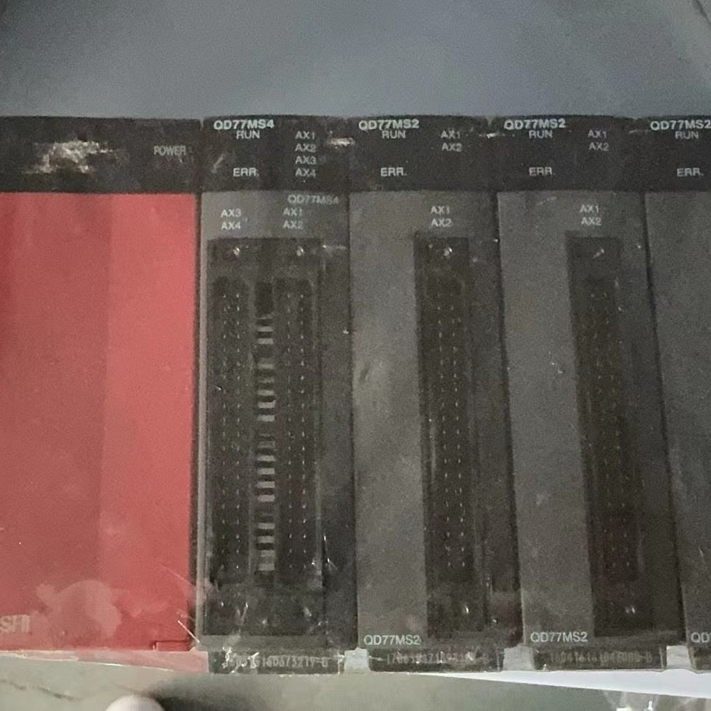 日本 MITSUBISHI Q61P QD77MS4 Q