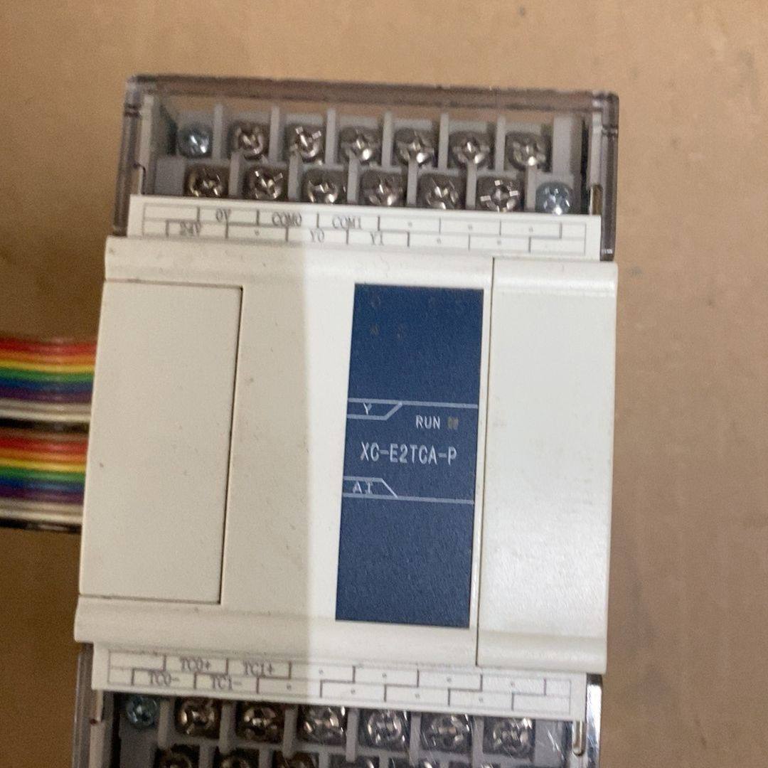 PLC控制器 XC-E2TCA-P 现货 成色如图  功
