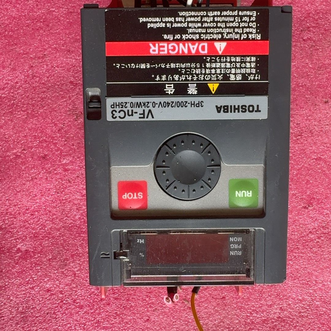 变频器VFNC3-2002P 0.2KW功率 220V