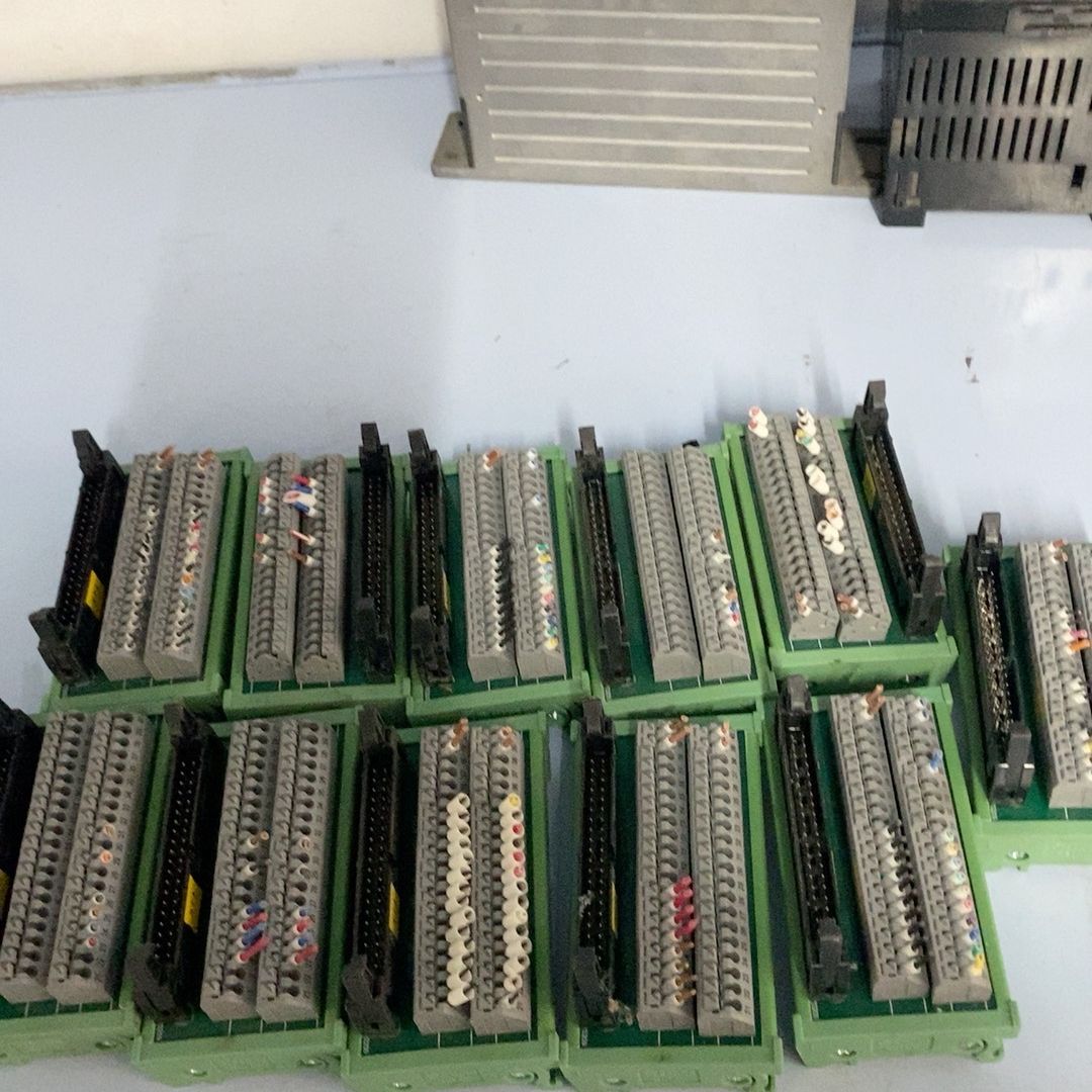 PLC端子台 M40-PX02-1 现货11只 口罩机拆机件