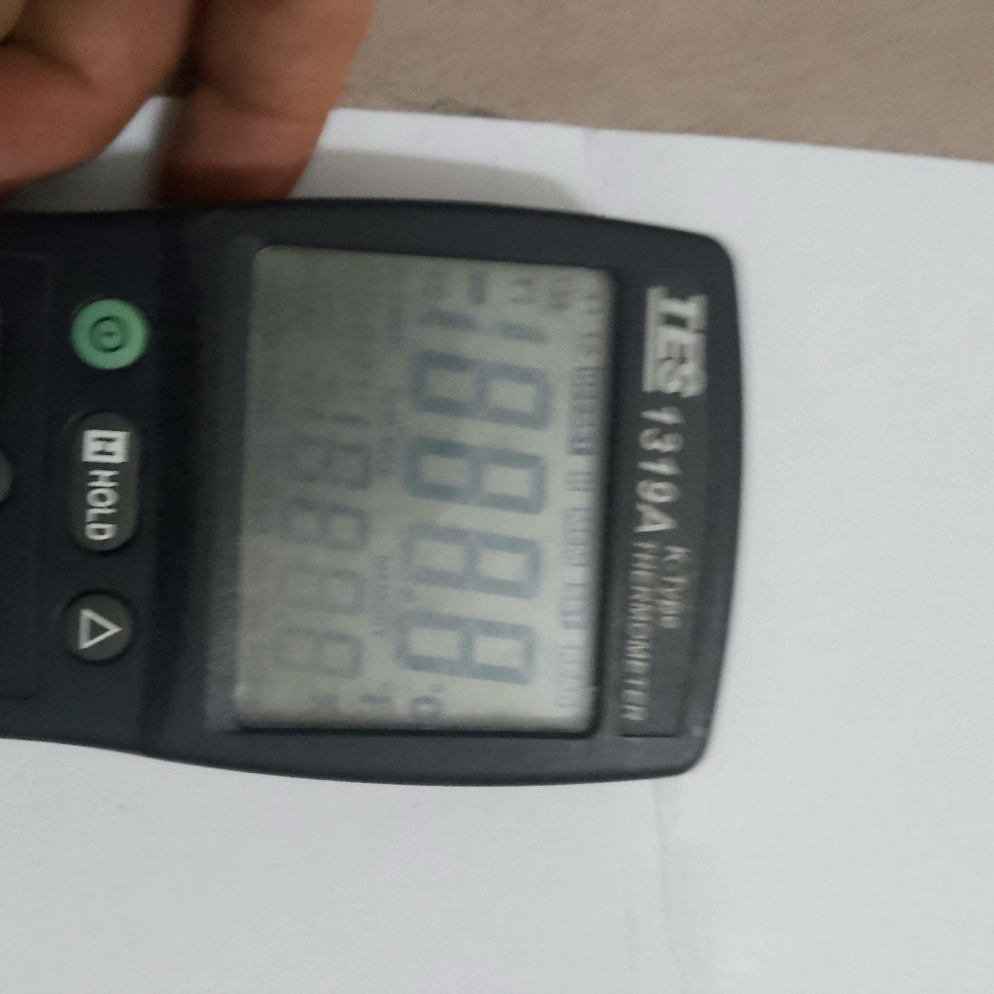 台湾泰仕温度测试表TES1319A 接6个小电池有显示 其它