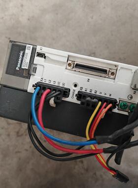 伺服驱动器MDDHT3530E 1KW 成色几乎。原