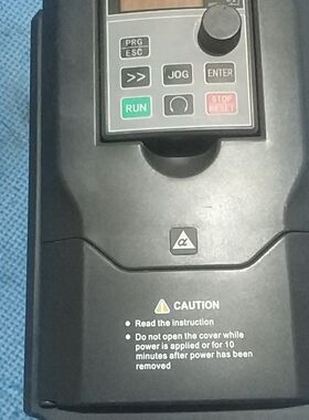 阿尔法变频器5000一1.5/2.2kw功能正常包好