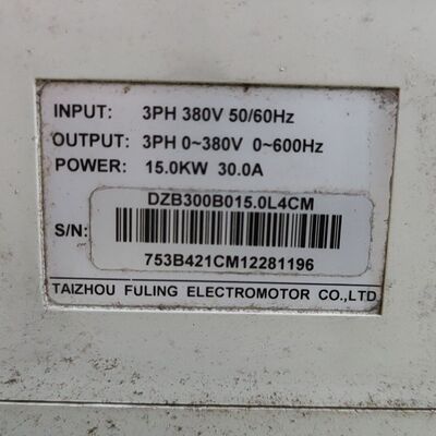 变频器 DZB300B015.0L4CM主板一张 15K