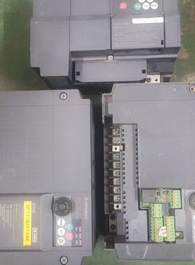 变频器FR-D740-5.5K-CHT 2台 FR-CS