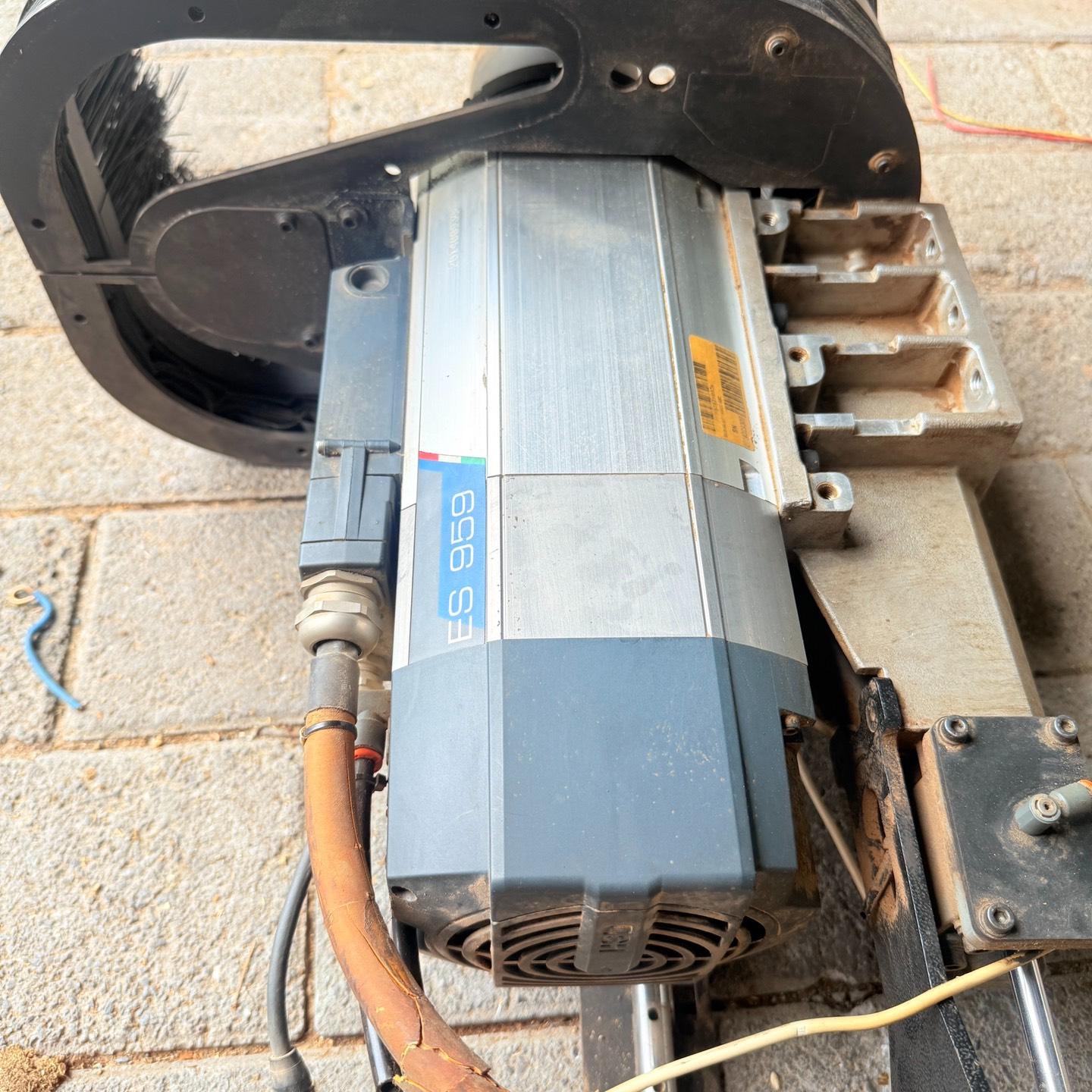 比亚斯PTP拆机HSD主轴电机ES959  拆机质量有保证