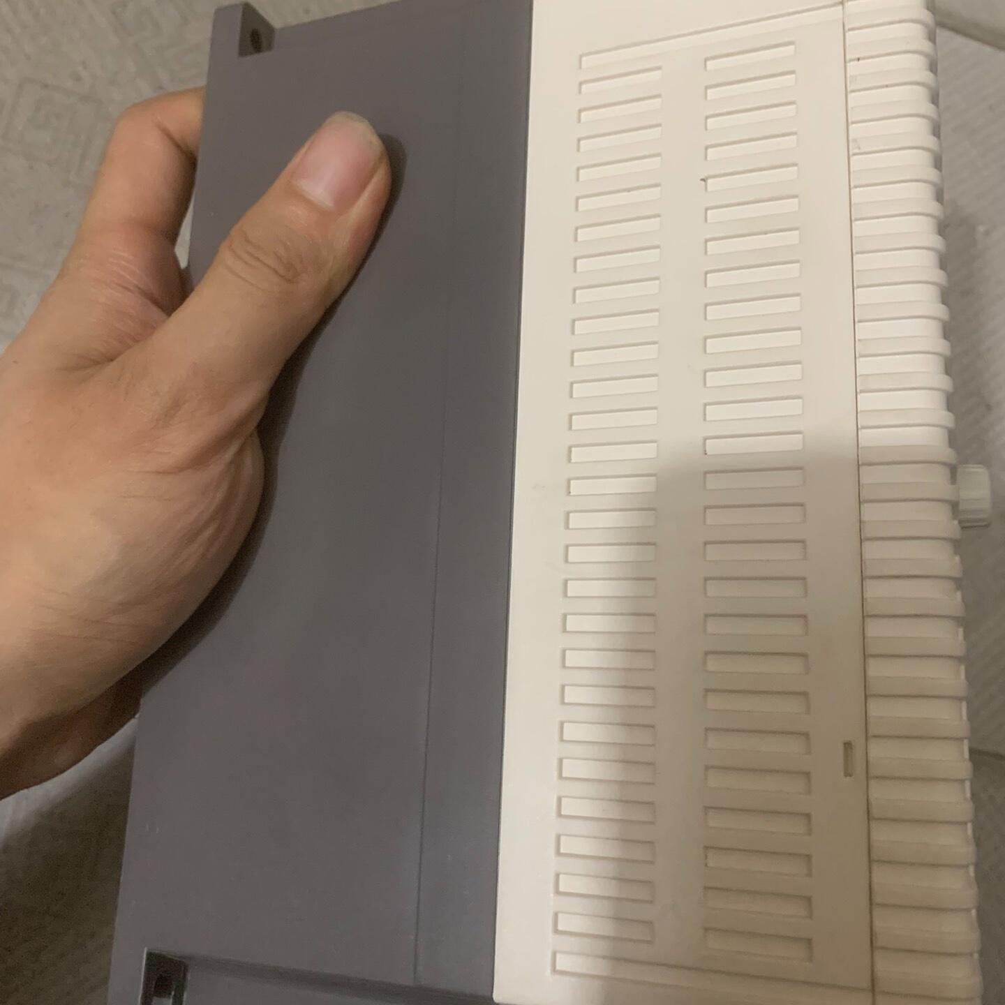 正弦变频器、重载0.75Kw/1.1KW、成色漂亮、实物拍摄