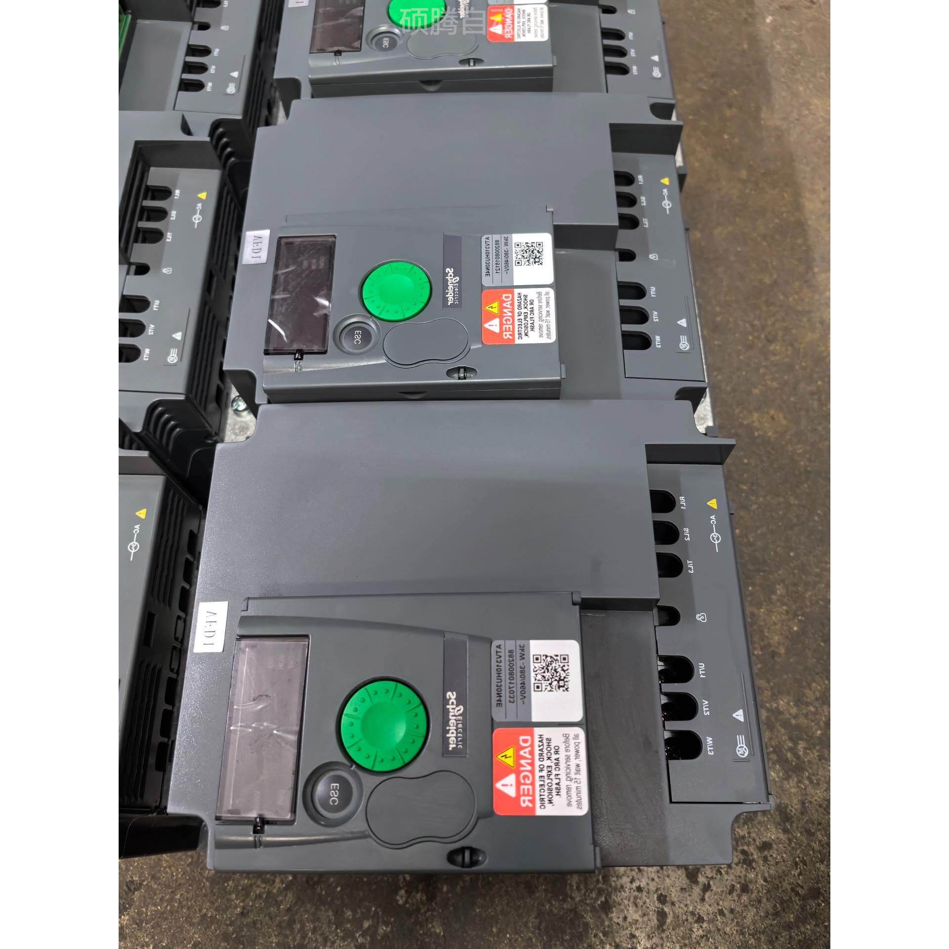 施耐德atv310变频器3kw,atv310hu30n4e拆