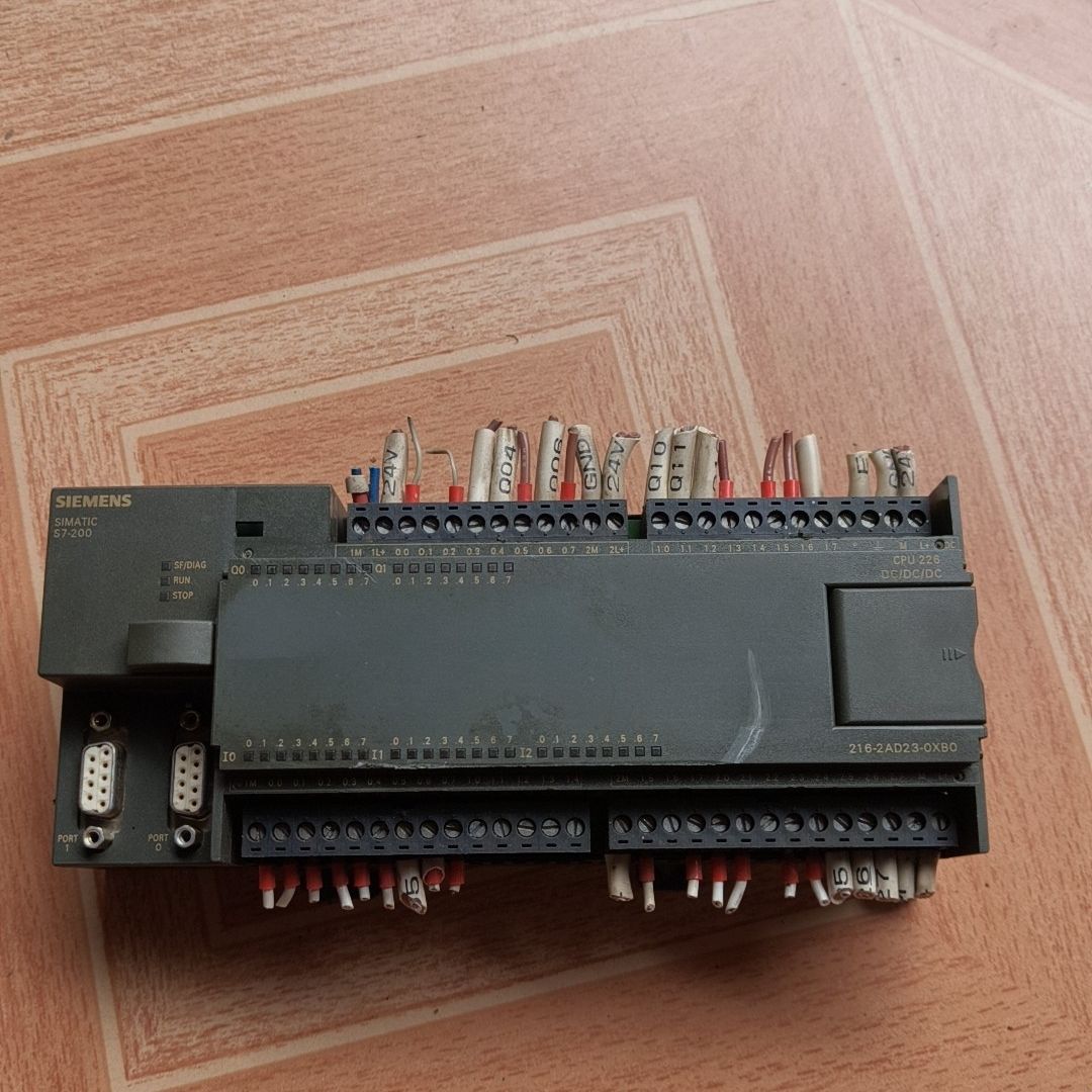 PLC控制器6ES7 216-2AD23-0XB0 拆