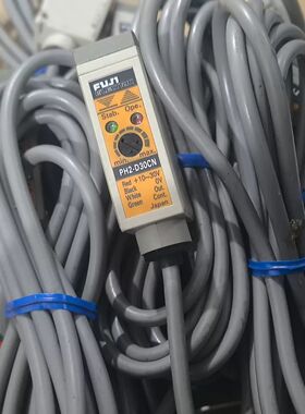 FUJIPH2-D30CN光电传感器 日本制造。