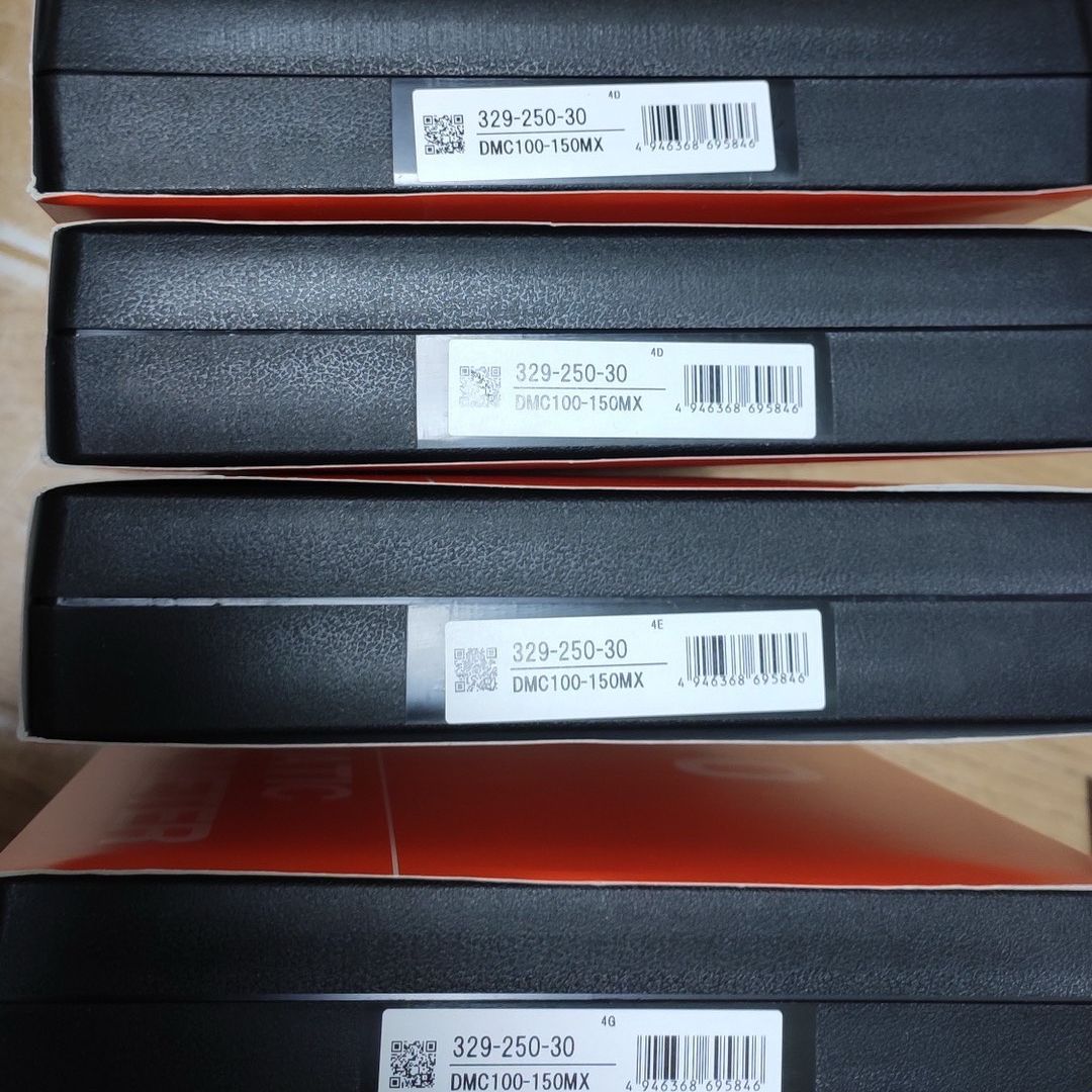 三丰 Mitutoyo 数显卡尺 型号 329-250-