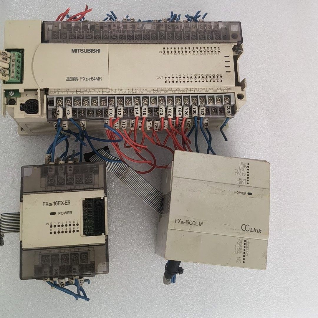 PLC  型号FX2N-64MR-ES/UL 副机FX0
