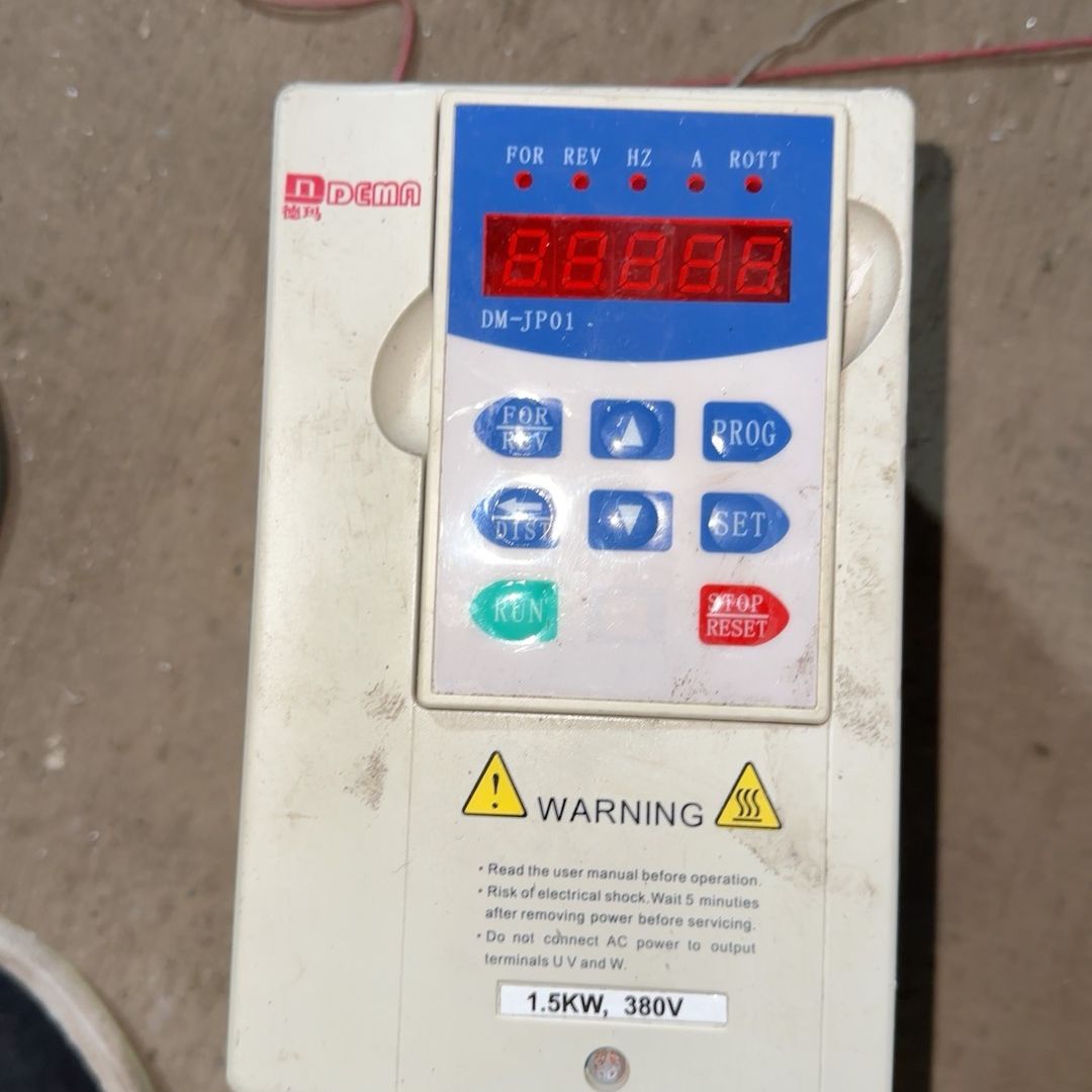 国产1.5kw德玛变频器DMA01D543F- 现货如图 功