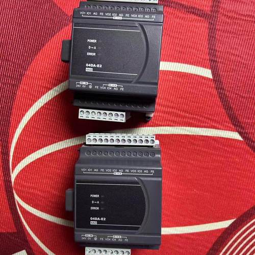 DVP04DA-E2 台达PLC模块 拆机品 成色几乎