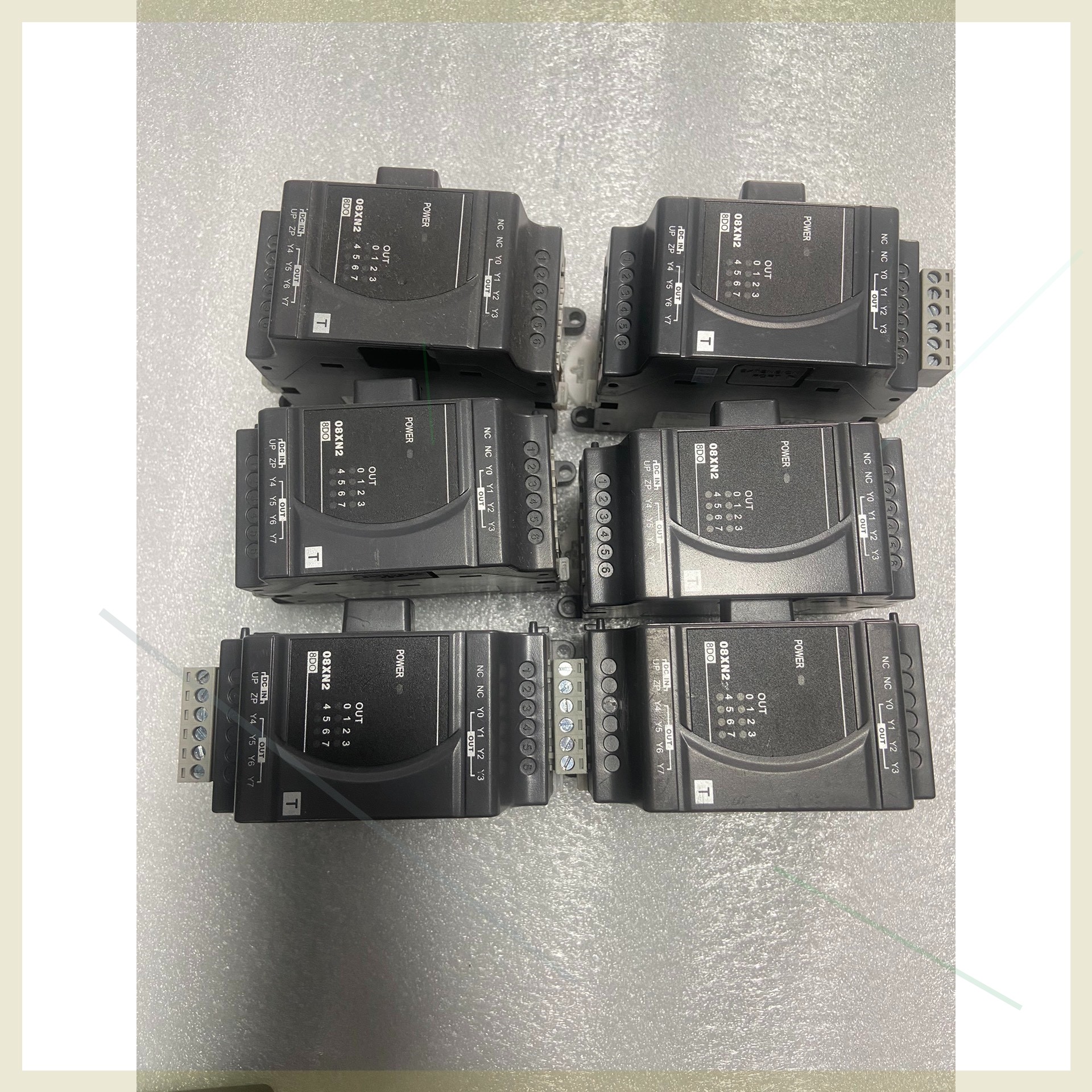DVP08XN211T 拆机台达8点输出扩展
