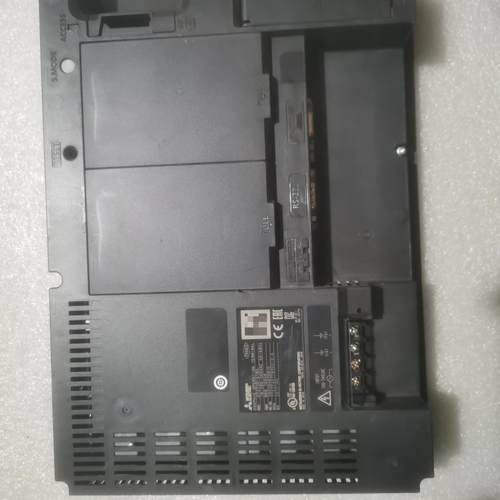 （出清）Mitsubishi 触摸屏GT2710-S