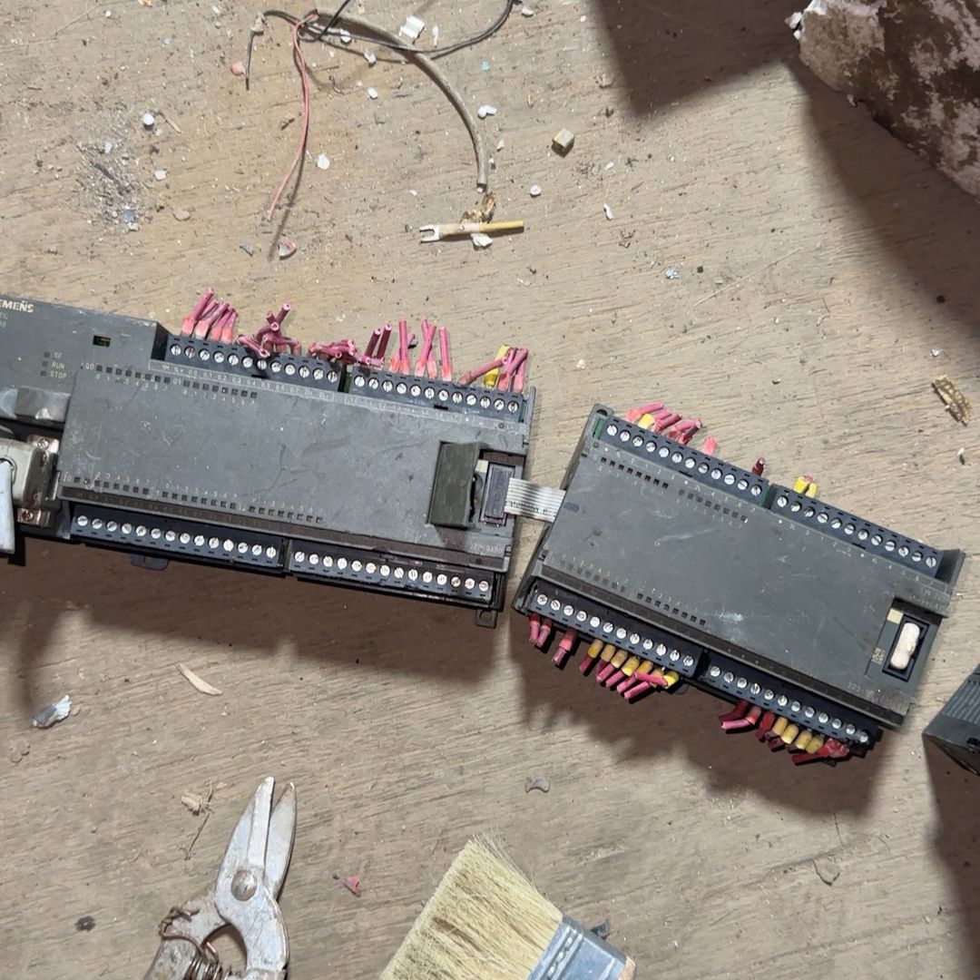 plc模块6ES7216-2AD22-0XB0。拆机