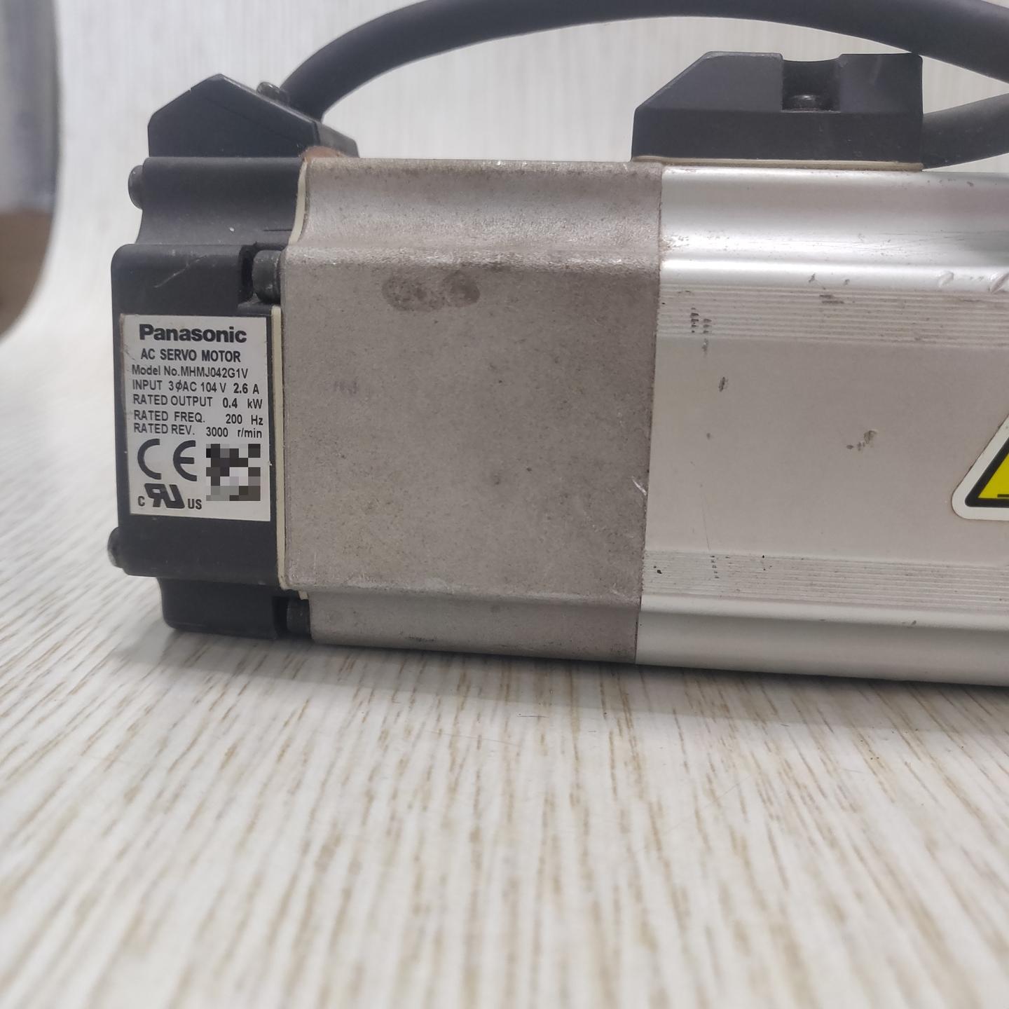 AC伺服电机MHMJ042G1V 3-4AC 104V输