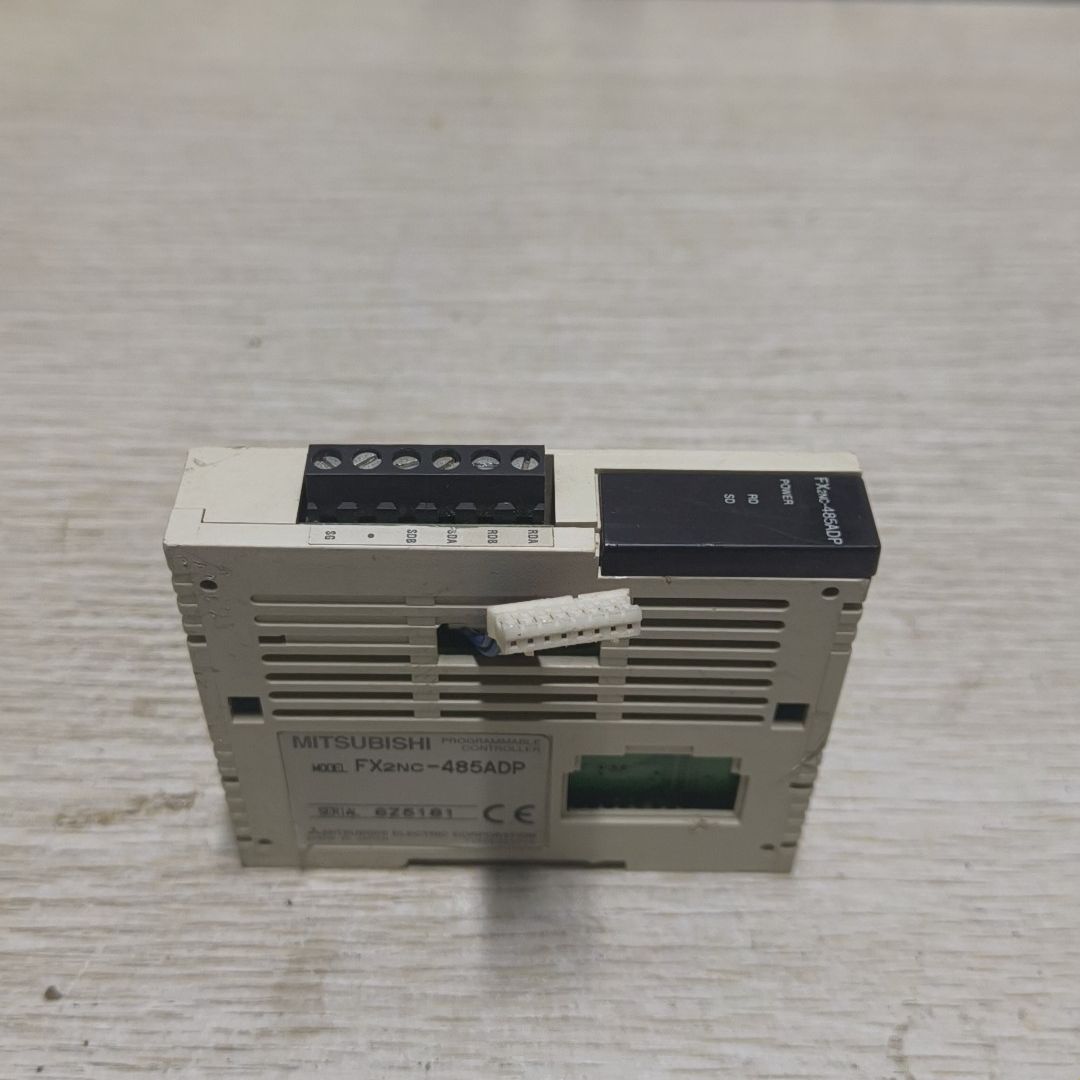 FX2NC-485ADP 成色如图所示  功能包好 有意