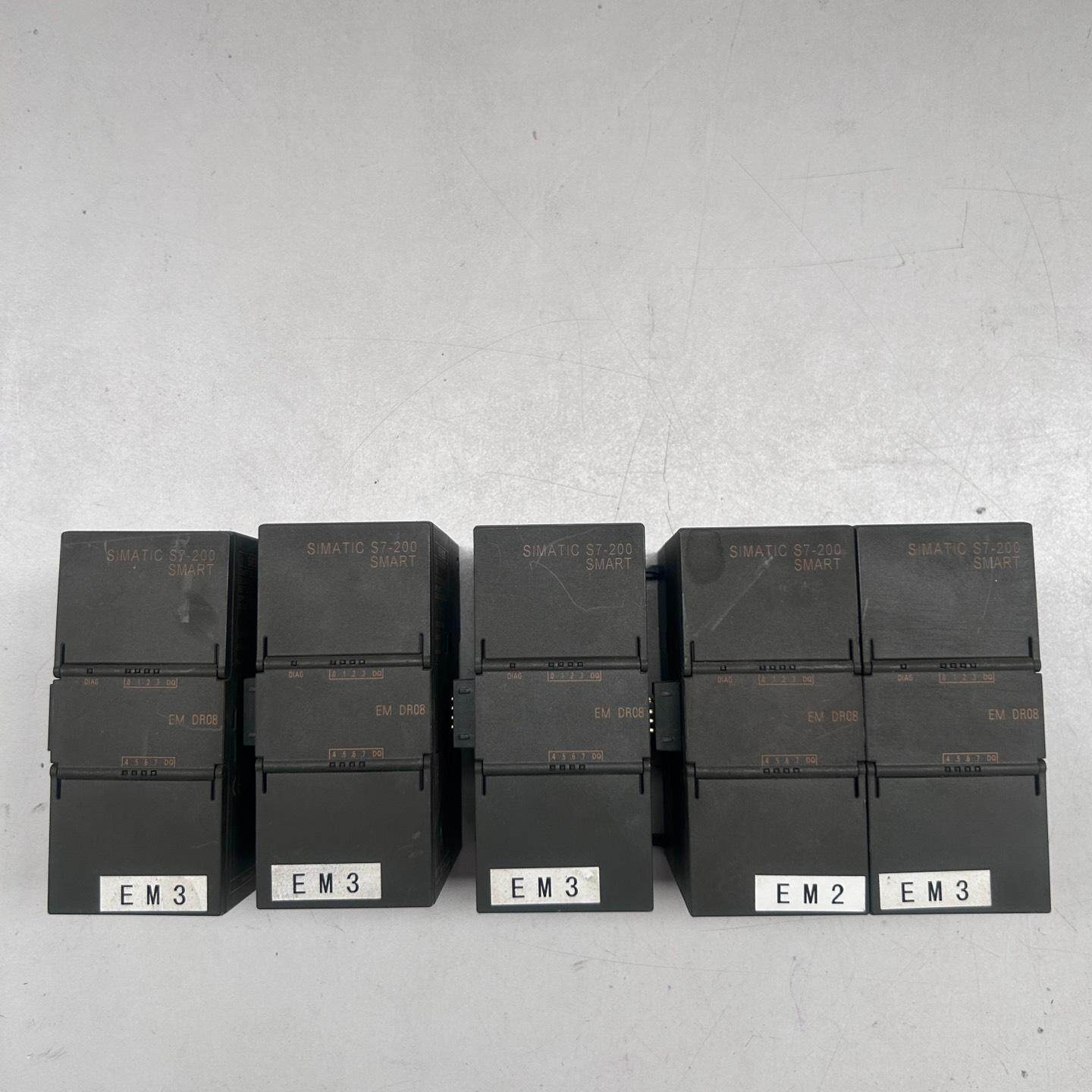 288-2DR08-0AA0 图片实拍  8路继电器输