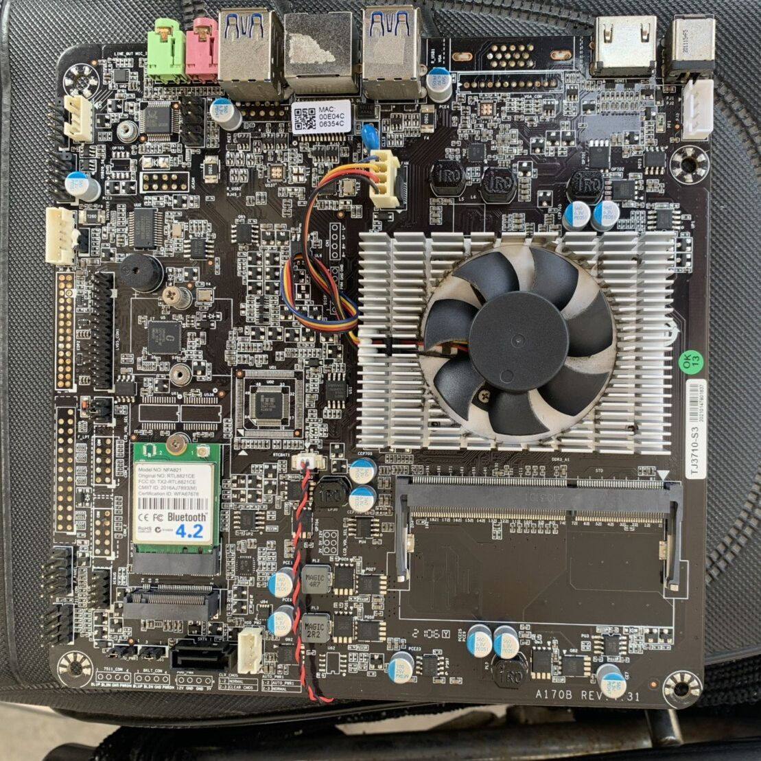 拆机   a242s迷你一体机 A170B DDR3板