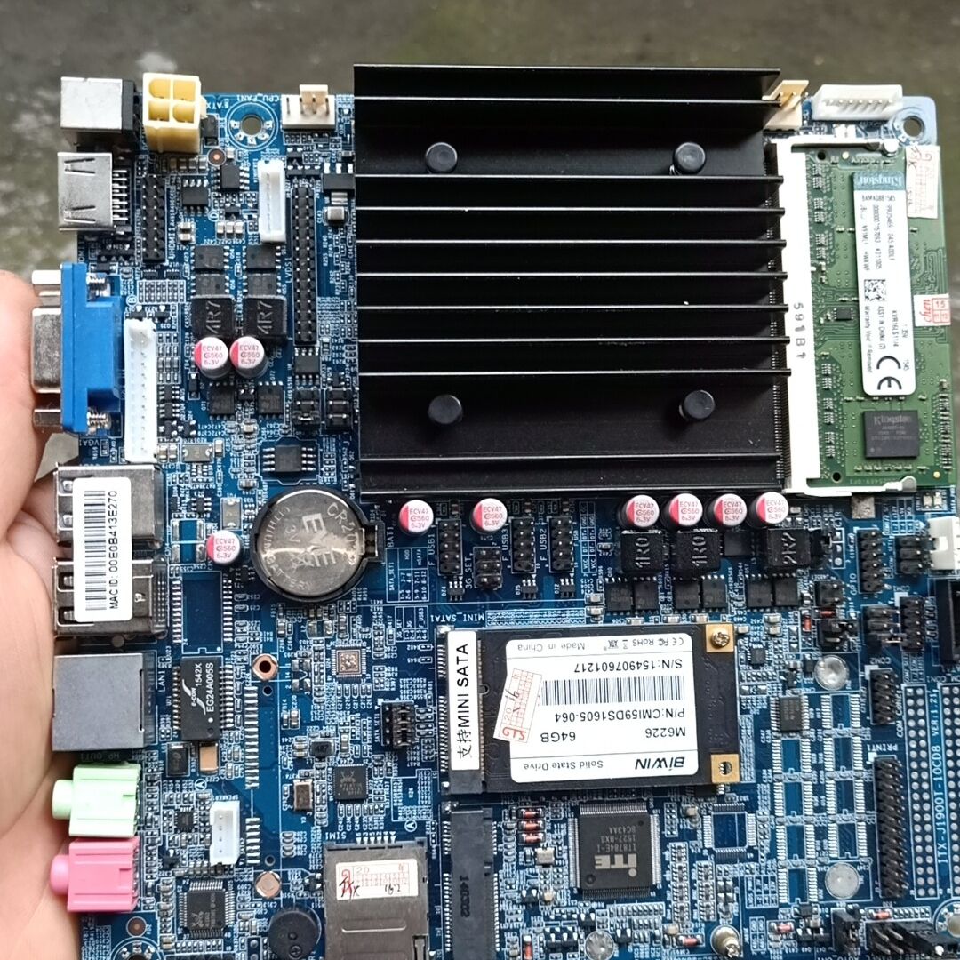 ITXDJ1900TD2CD8 V1.21工控主板， 9成新