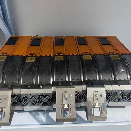 贝加莱伺服驱动器  如图所示